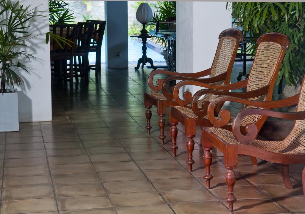 Hotel Sunflower Kataragama Quarto foto